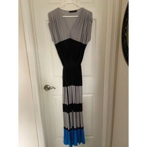 The Limited Dress (XS)